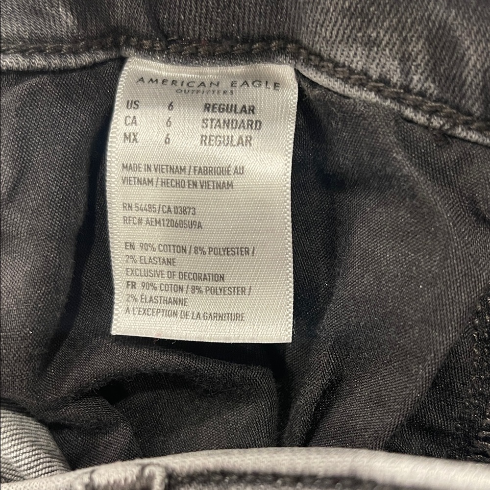American Eagle Next Level Stretch  Distressed High Rise GrayJeans Size 6 - Picture 7 of 8